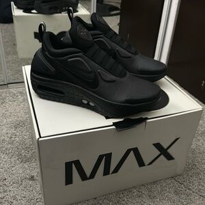 Nike Adapt Auto Max - Triple Black - Size 10
